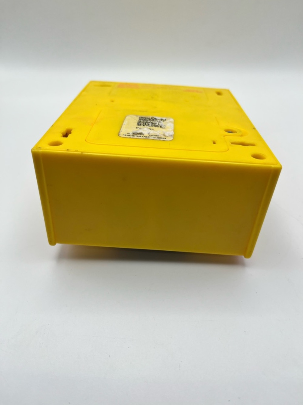 Mini Arcade Game Console - Yellow / Red Pac Man - Picture 8 of 8